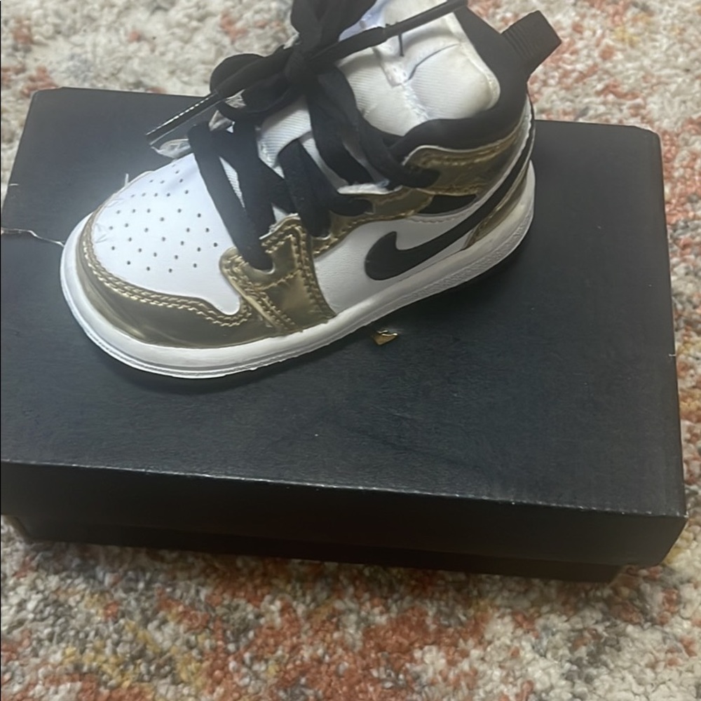 Jordan’s 1 4c